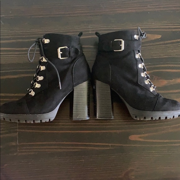 ⚠️SOLD⚠️Heeled Moto Boots - Picture 4 of 6